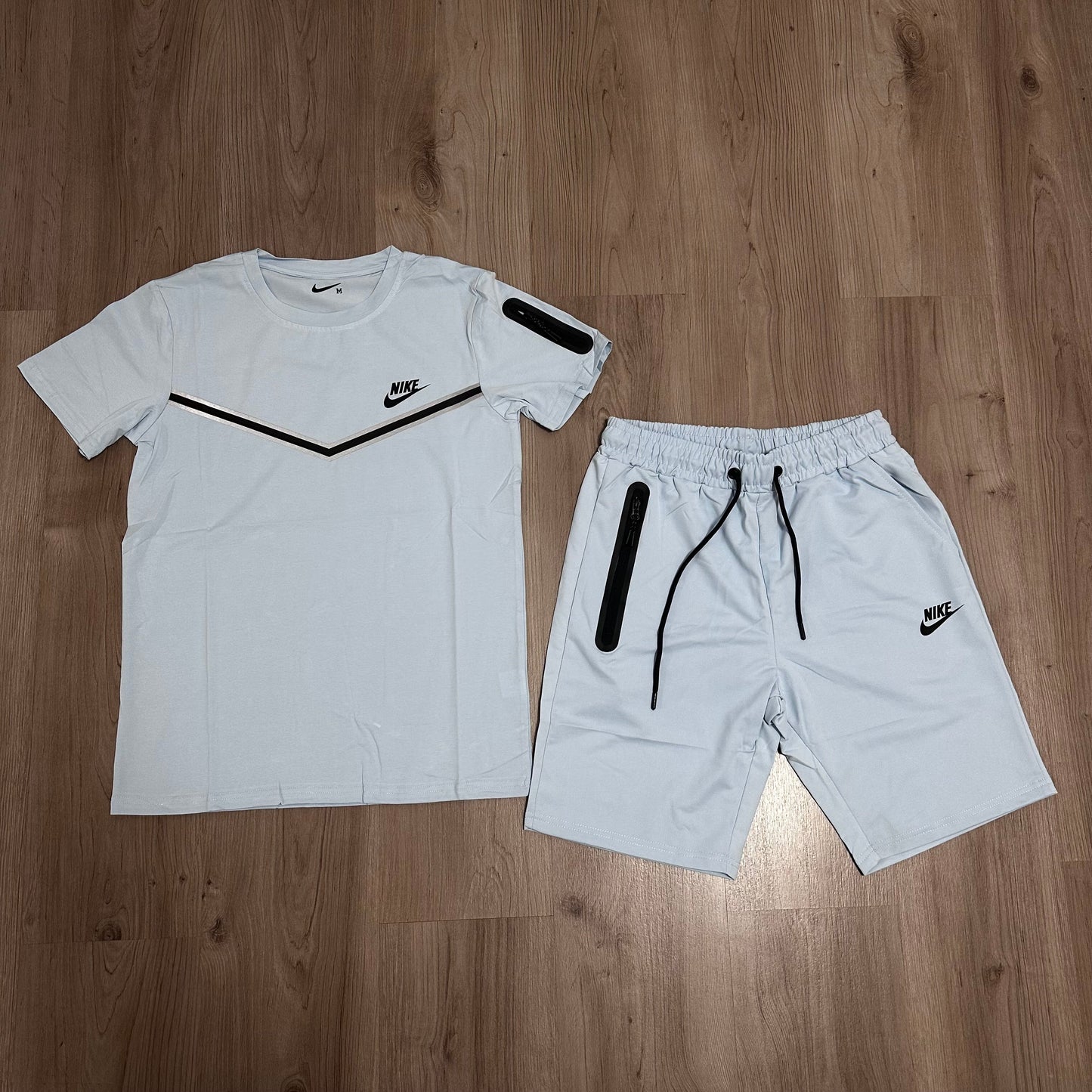 Conjunto corto NIKE TECH