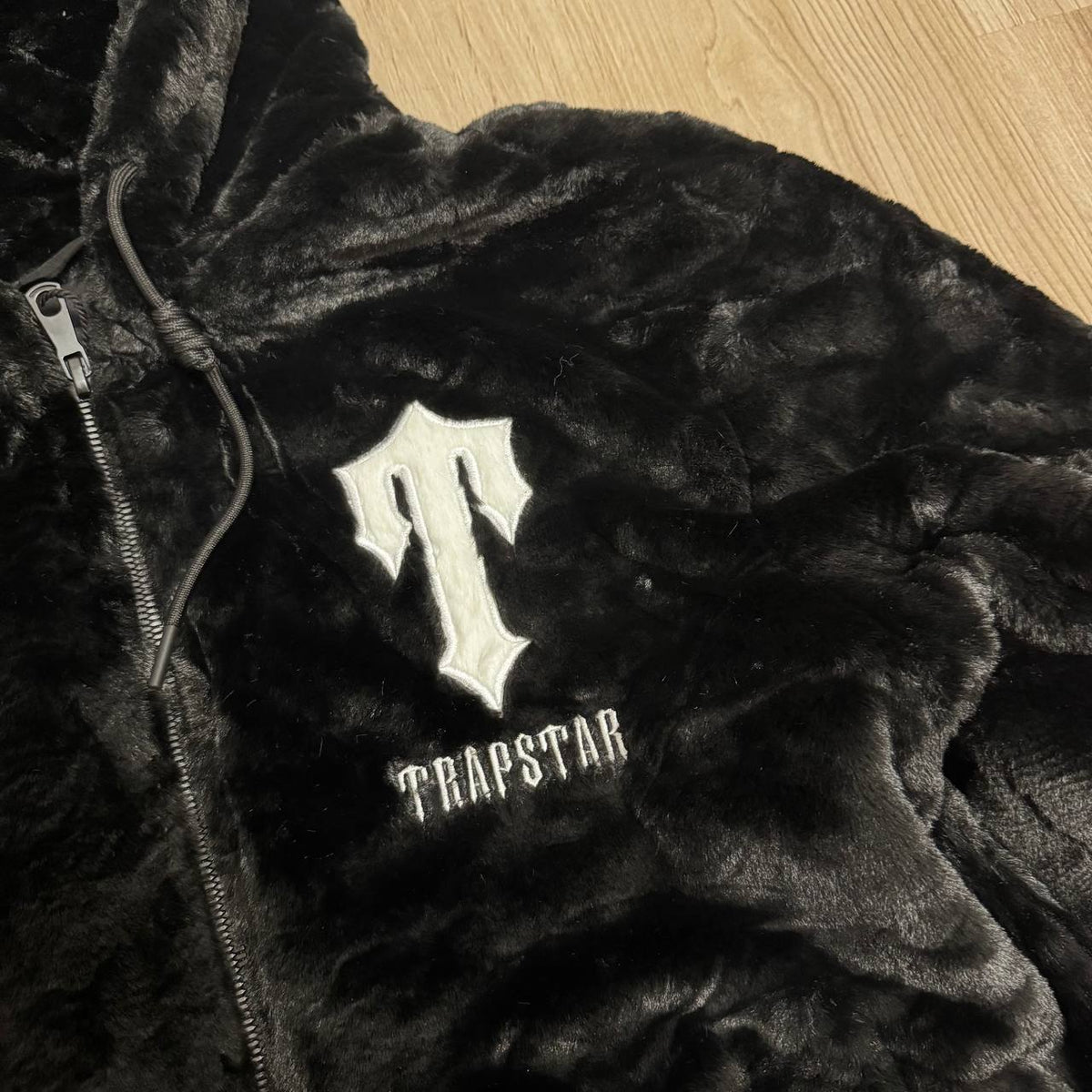 CHAQUETON CON PELO TRAPSTAR🖤