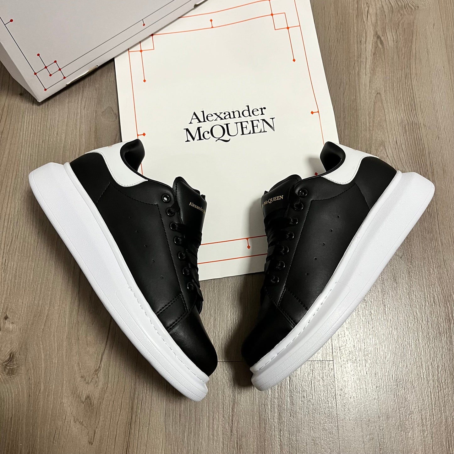 ALEXANDER McQUEEN 🍭