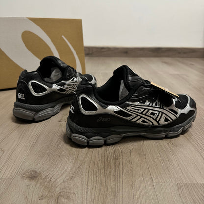 ASICS BLACK 🍭