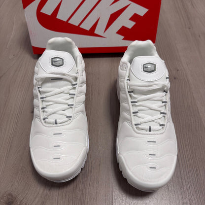 NIKE TN WHITE 🍭