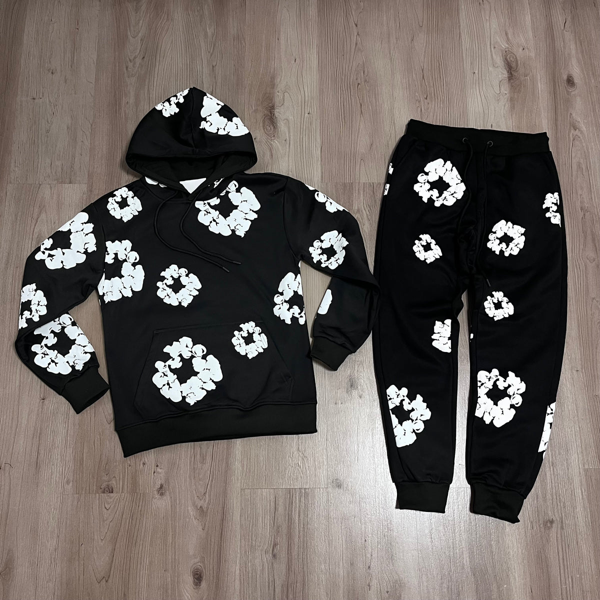 Conjunto largo DENIM TEARS BLACK