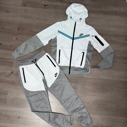 Conjunto NIKE TECH WHITE GREY