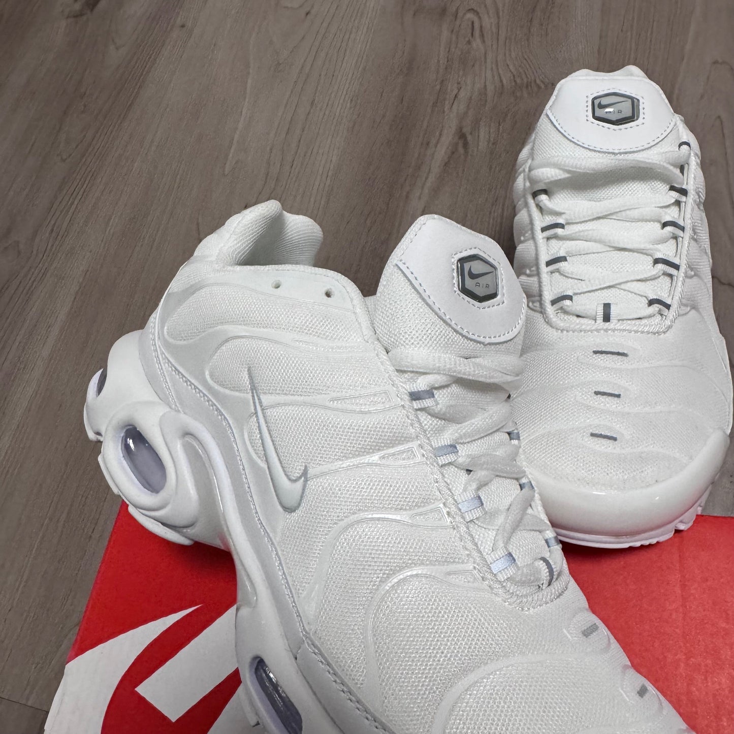 NIKE TN WHITE 🍭