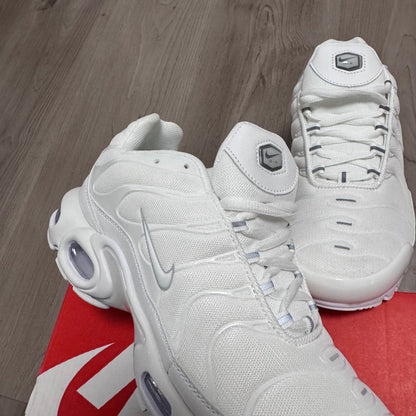 NIKE TN WHITE 🍭