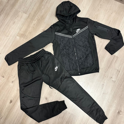 Conjunto NIKE TECH BLACK