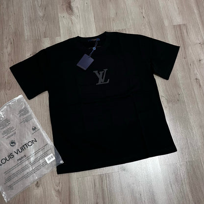 Camiseta OVERSIZE LV RELIEVE ALL BLAK