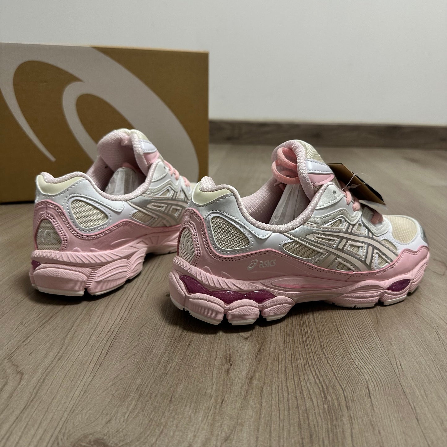 ASICS PINK 🍭
