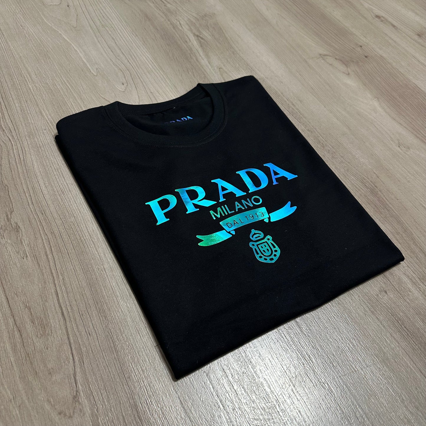 Camiseta PRADA logo HOLEOGRAFICO