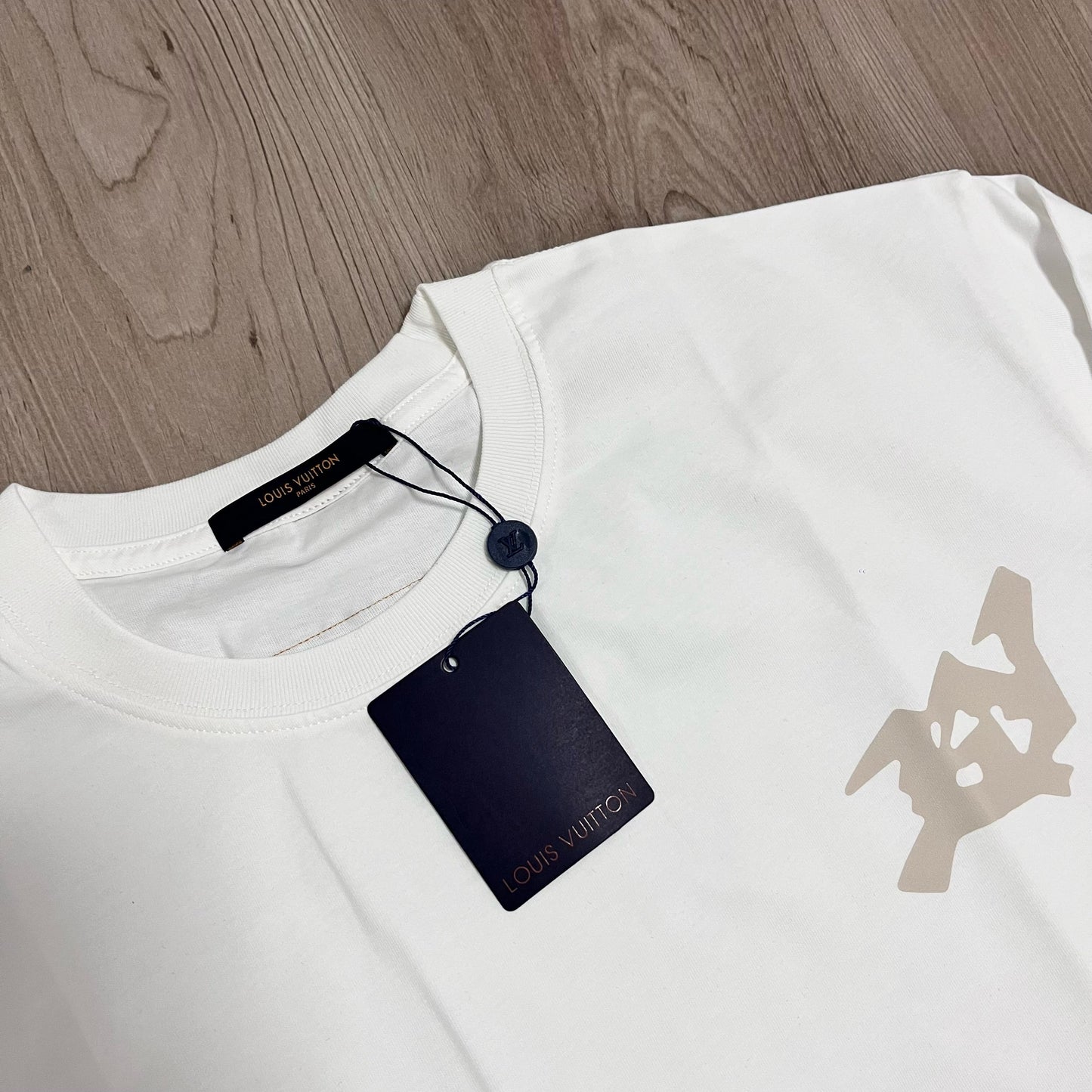 Camiseta OVERSIZE LV WHITE