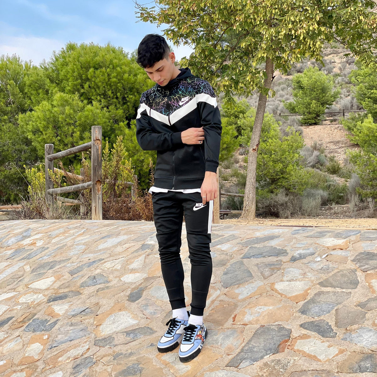 Conjunto NIKE TECH BLACK COLOUR
