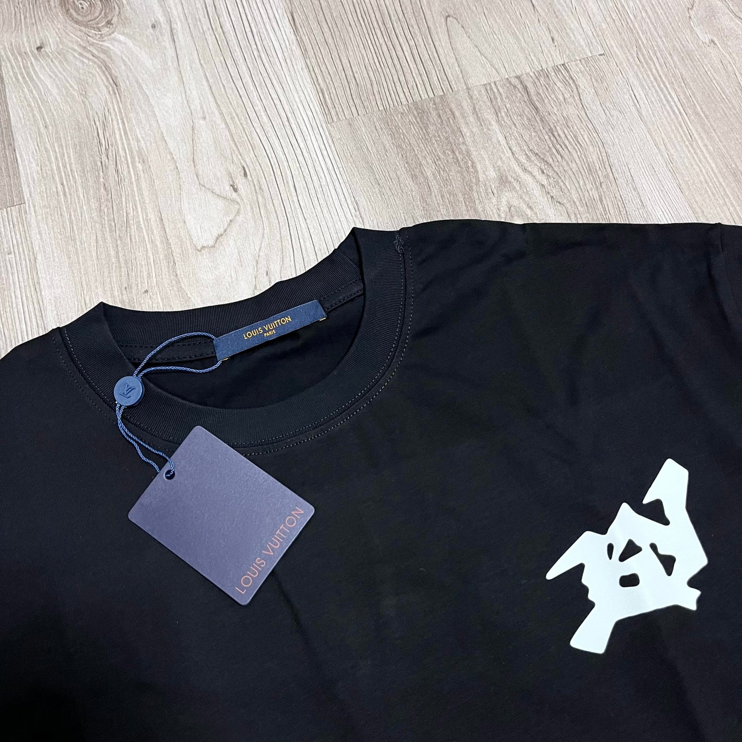 Camiseta OVERSIZE LV BLACK