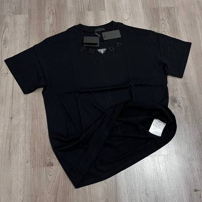 Camiseta OVERSIZE PRADA BORDADA ALL BLACK