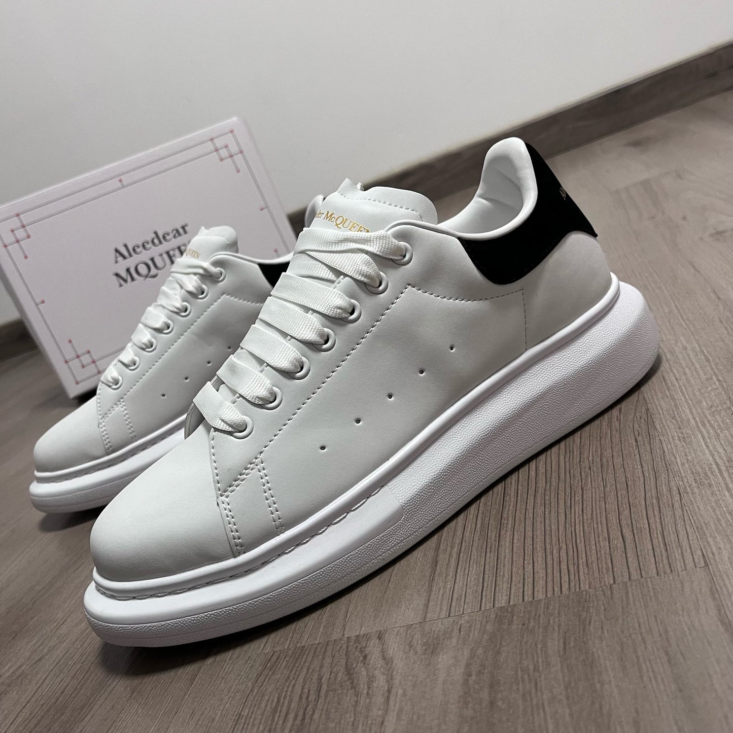 ZAPATILLAS MCQUEEN WHITE ⬛️