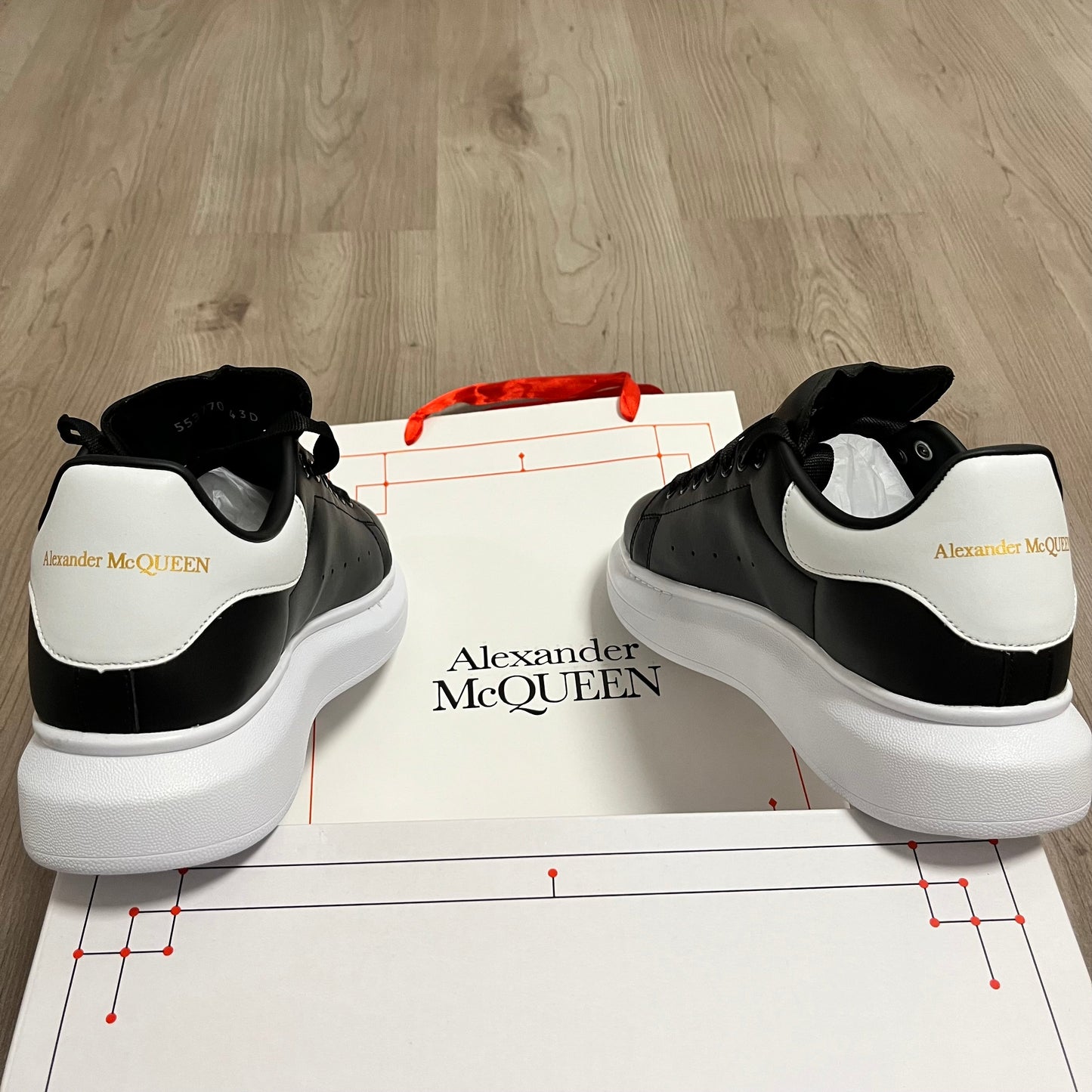 ALEXANDER McQUEEN 🍭