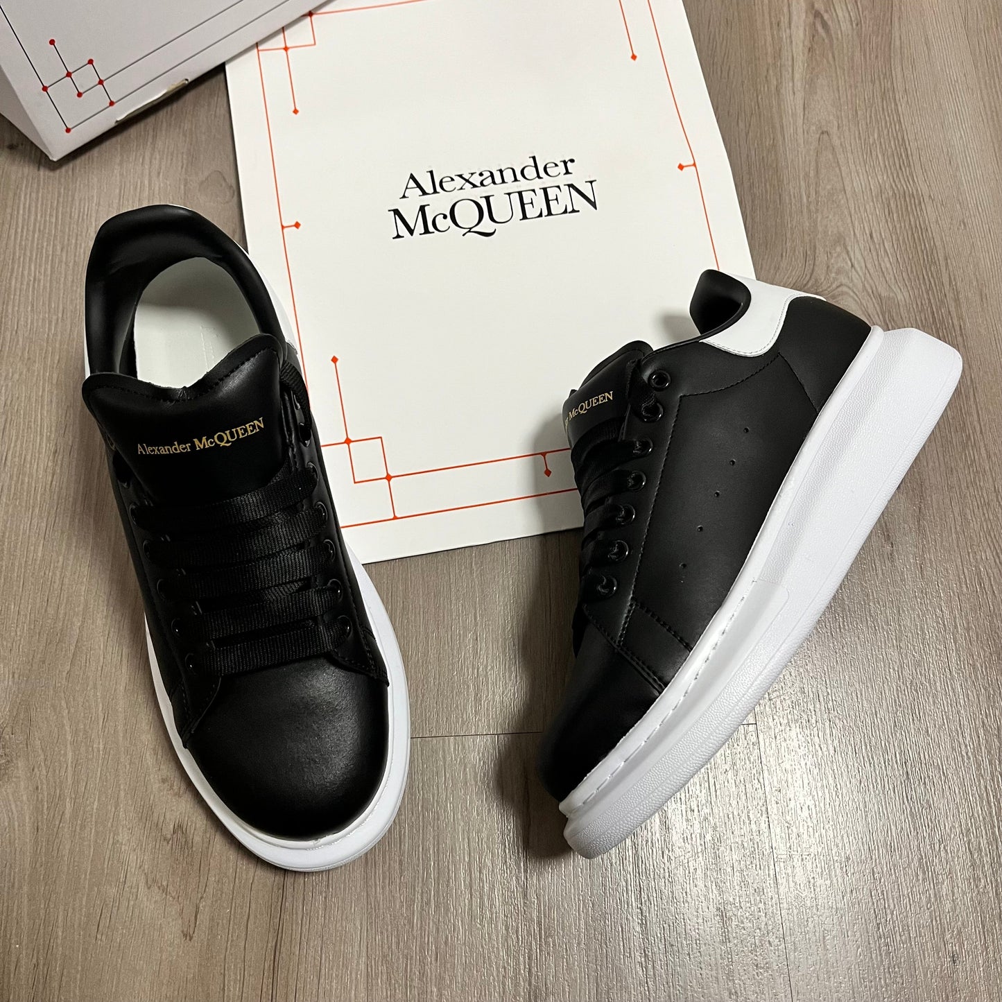 ALEXANDER McQUEEN 🍭