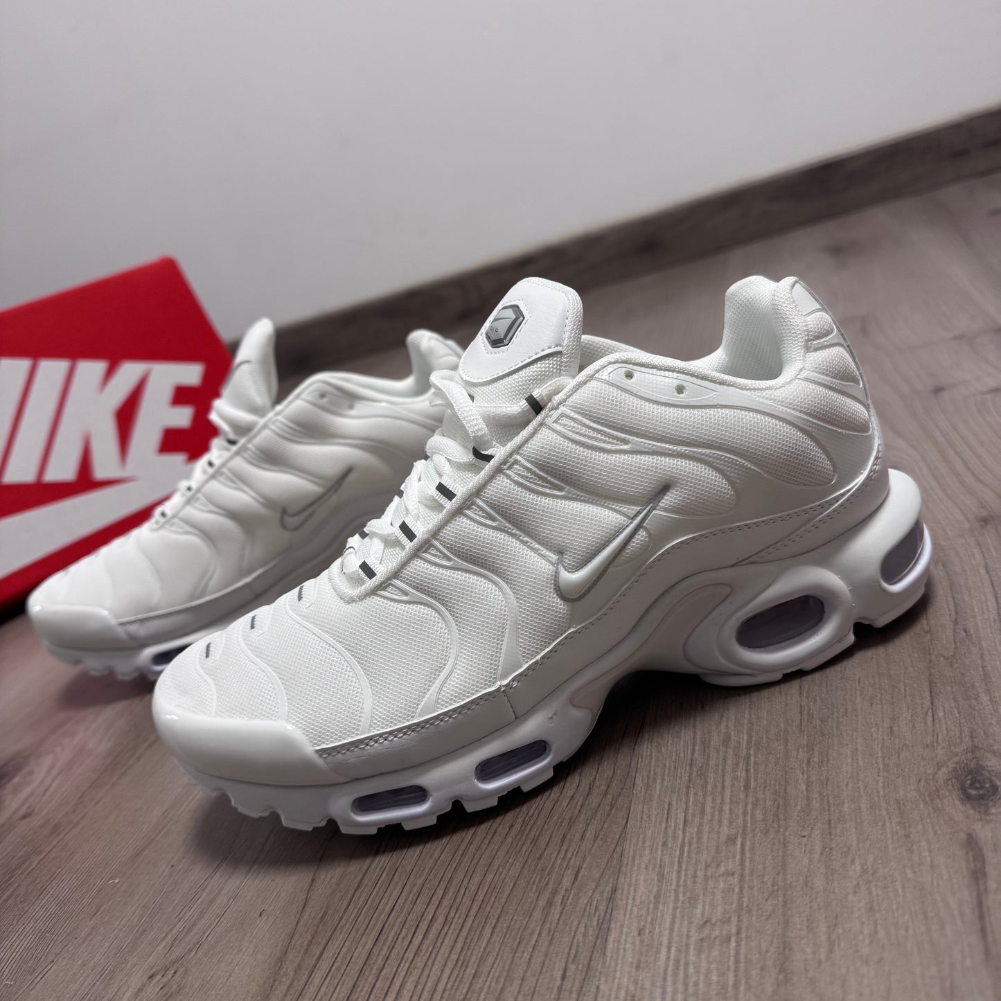 NIKE TN WHITE 🍭