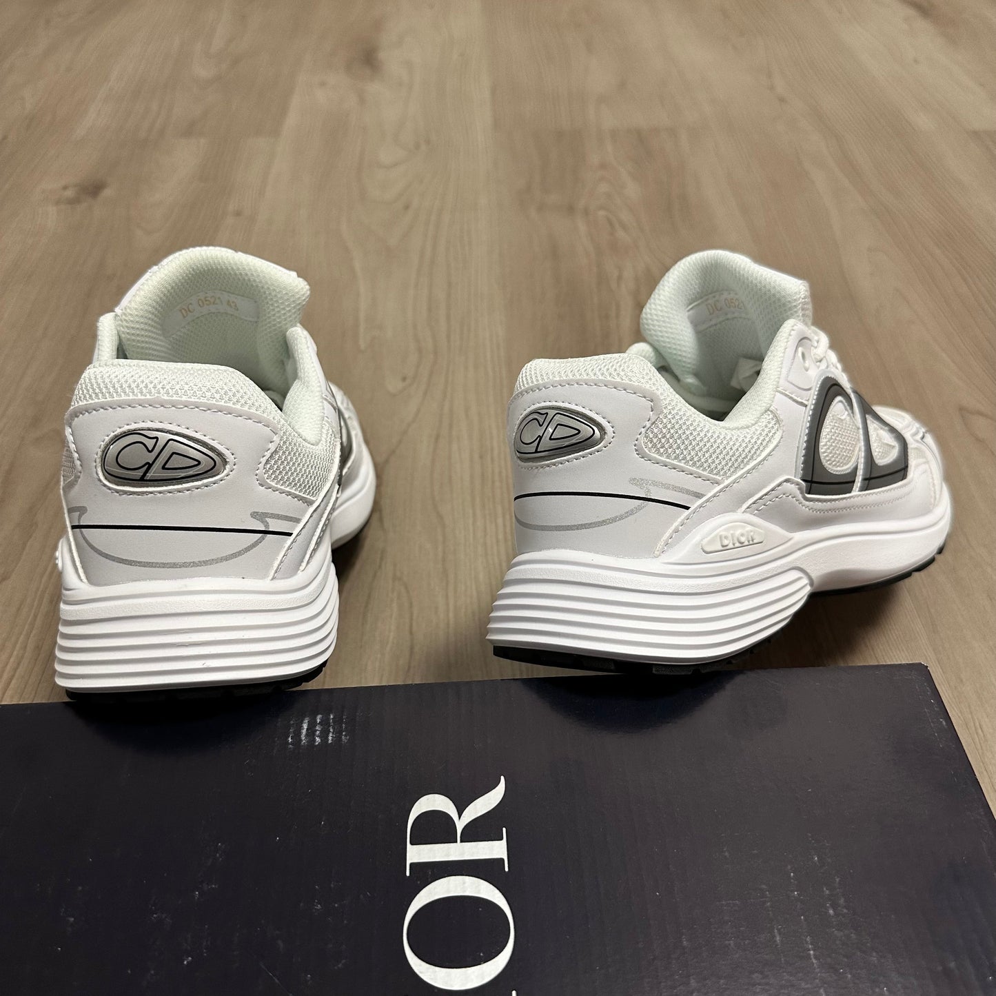 DIOR B30 letras CD REFLECTANTES