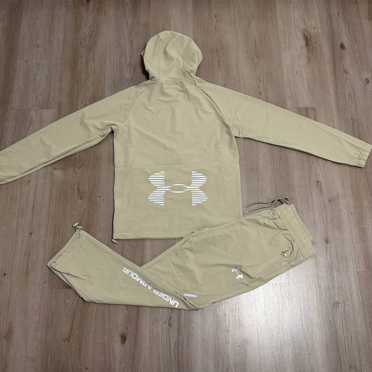 CHÁNDAL UNDER ARMOUR